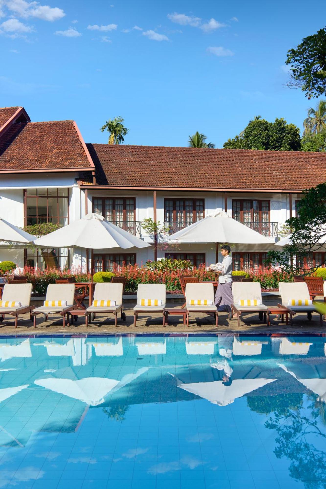 Mahaweli Reach Hotel Kandy Eksteriør bilde