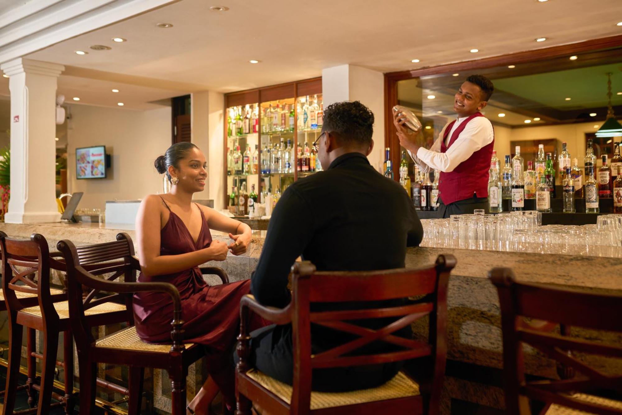 Mahaweli Reach Hotel Kandy Eksteriør bilde